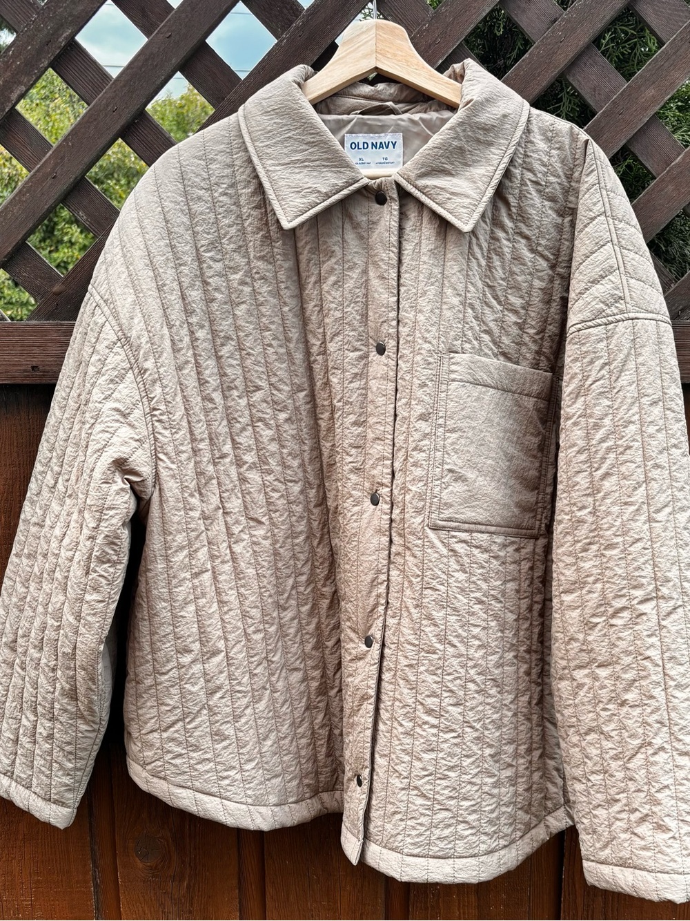 Old Navy Oversized Lightweight Water-Resistant Quilted Jacket | Size XL - Picture 3 of 7